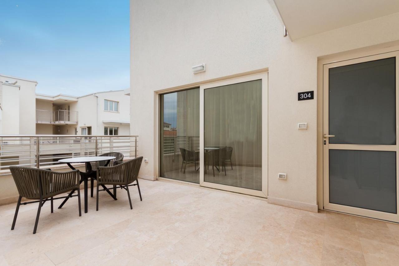 Garden Palace - Sembid With Terrace *