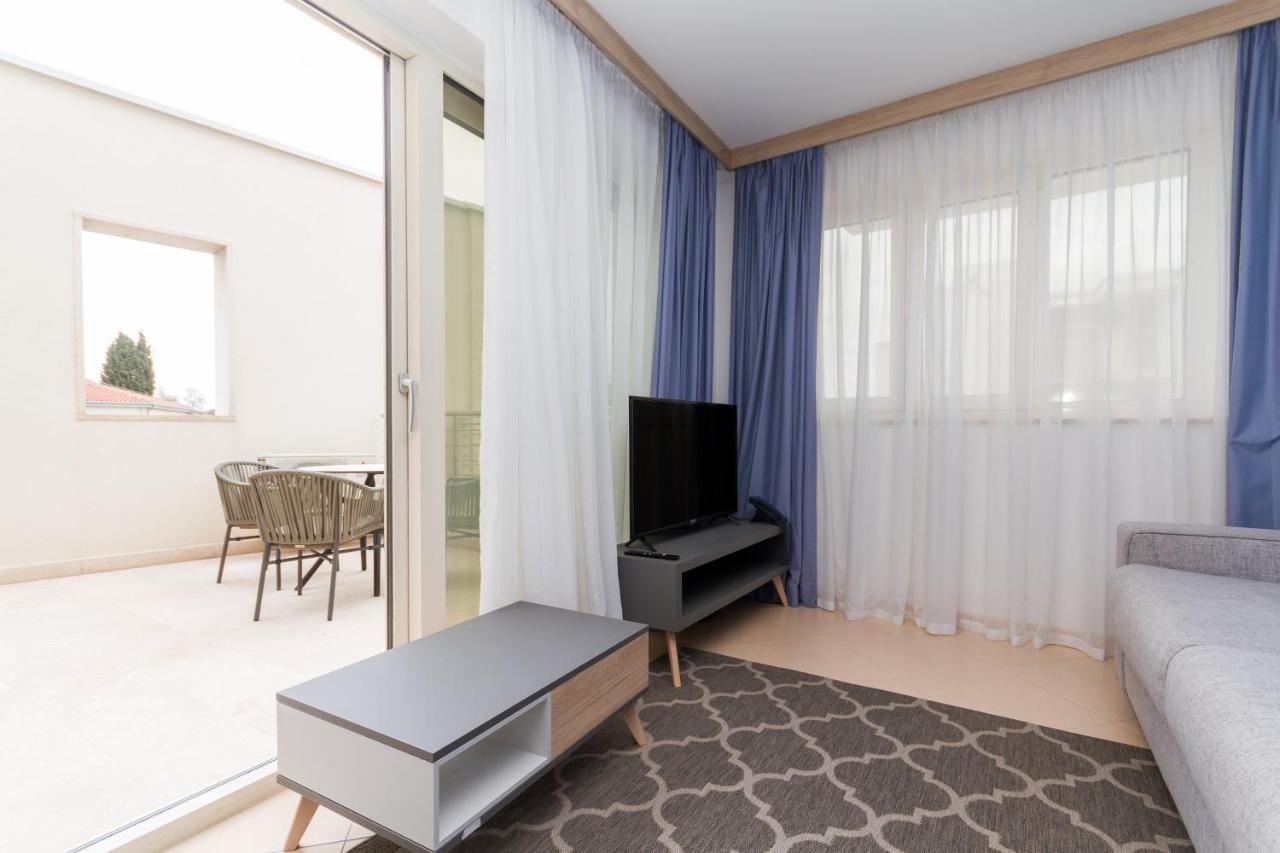 Apartment Garden Palace - Sembid With Terrace Umag