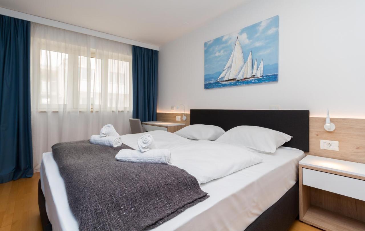 Garden Palace - Sembid With Terrace Apartment Umag